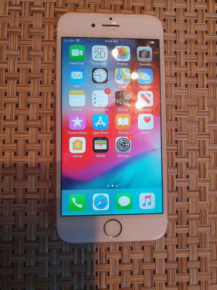 Iphone 6S unlocked excellent condition