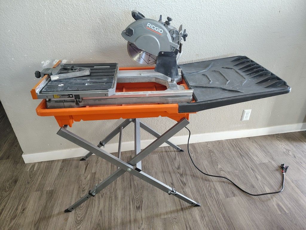 12 Amp 8 in. RIDGID Blade Corded Wet Tile Saw with Extended Rip