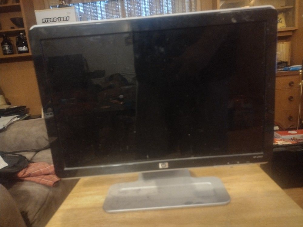 19 Inch HP monitor