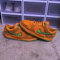 Nike SB Dunks Greatful Dead Bears Orange 