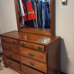 Dresser
