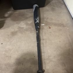 Victus Nox 31 Inch