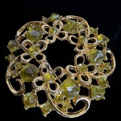 Vintage Light Green stones Open Metal Work Round Gold Tone Wreath Brooch 1.75"