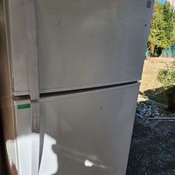 Kenmore Refrigerator 