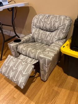 Kids mini recliner
