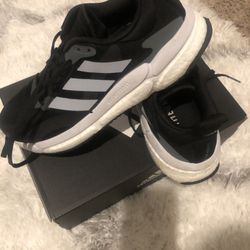 Adidas Women’s Shoes Size 8 Like New 