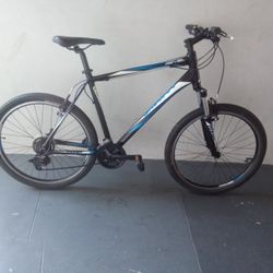 BICYCLE GIANT 21 SPEED SIZE 26 BRAND NEW 