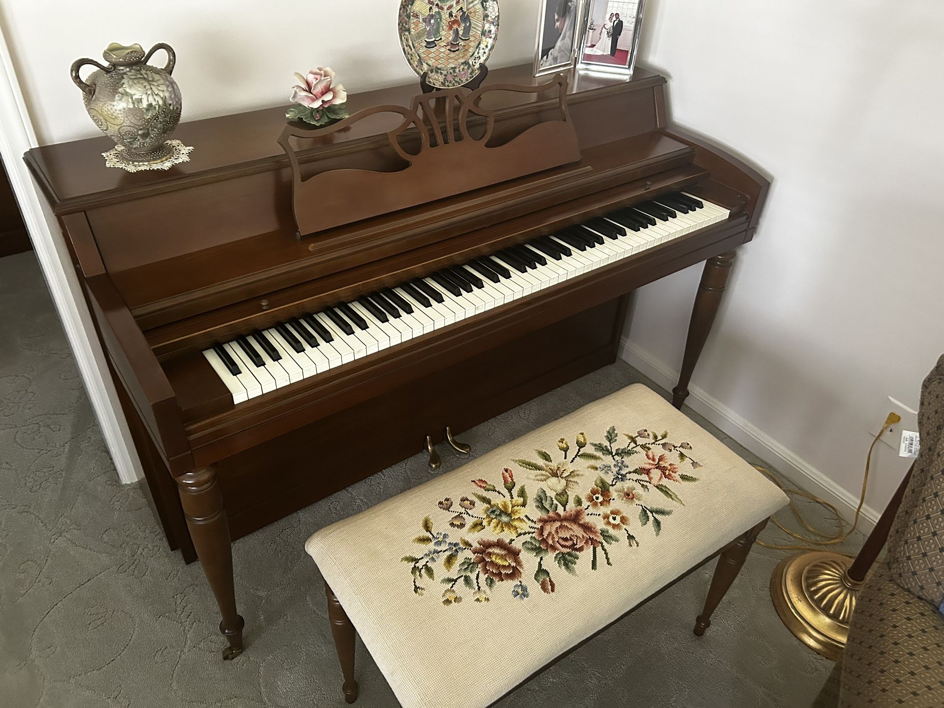 Yamaha (Cable-Nelson), 88 Key, Console Piano