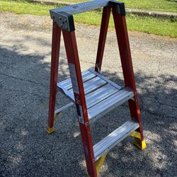 2 Ft. Fiberglass Platform Ladder