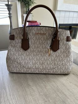MK PURSE