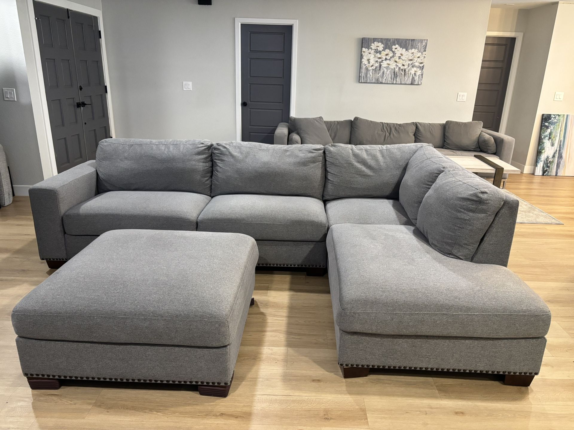 *Like New* Light Grey Couch Sectional With ottoman