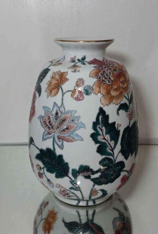 CHINESE CERAMIC/PORCELAIN VASE 10"×7'