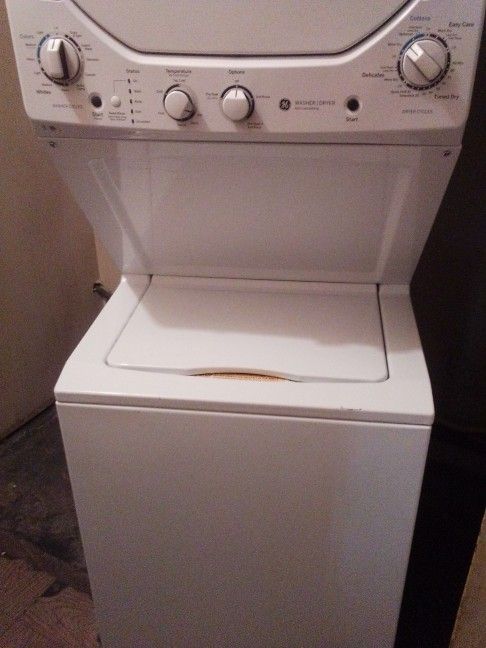 GE Washer/Dryer Stackable Combo