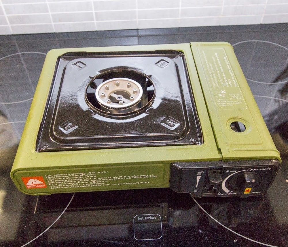 Portable gas stove with case

