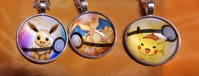 Pokemon pendant & chain necklace