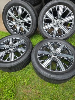 Rims for toyota tundra 22" inch  good tires