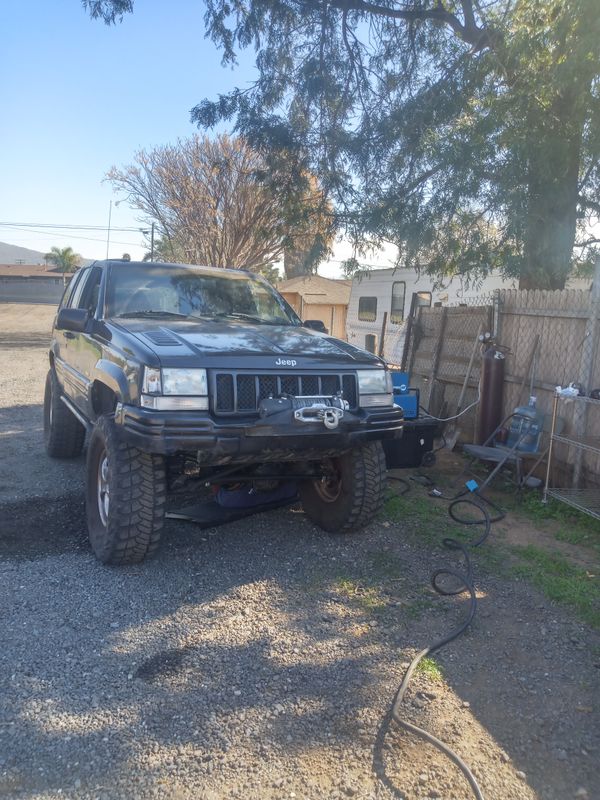 Jeep zj Grand Cherokee 1998 5.9 rock crawler for Sale in