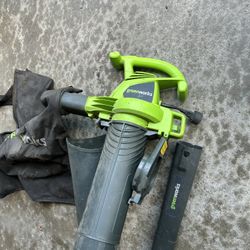 Greenworks Blower And Leaf Pick Up In Good Condition Electric 