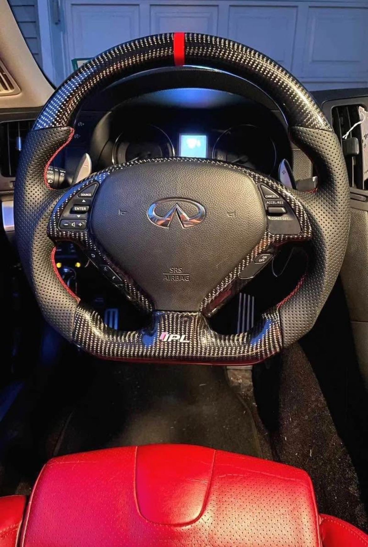 Infiniti G35/G37 Carbon Fiber Steering Wheel (2007-2015)