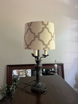 Table lamp