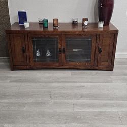 Beautiful Living Room TV Stand 