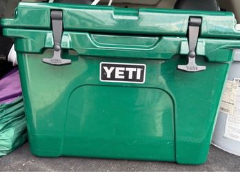 YETI Tundra Hard Cooler Green