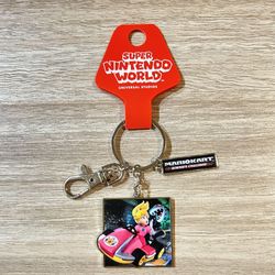 New Universal Studios Keychain Princess Peach Nintendo World Bowser Challenge 