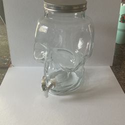 Skull Pitcher
