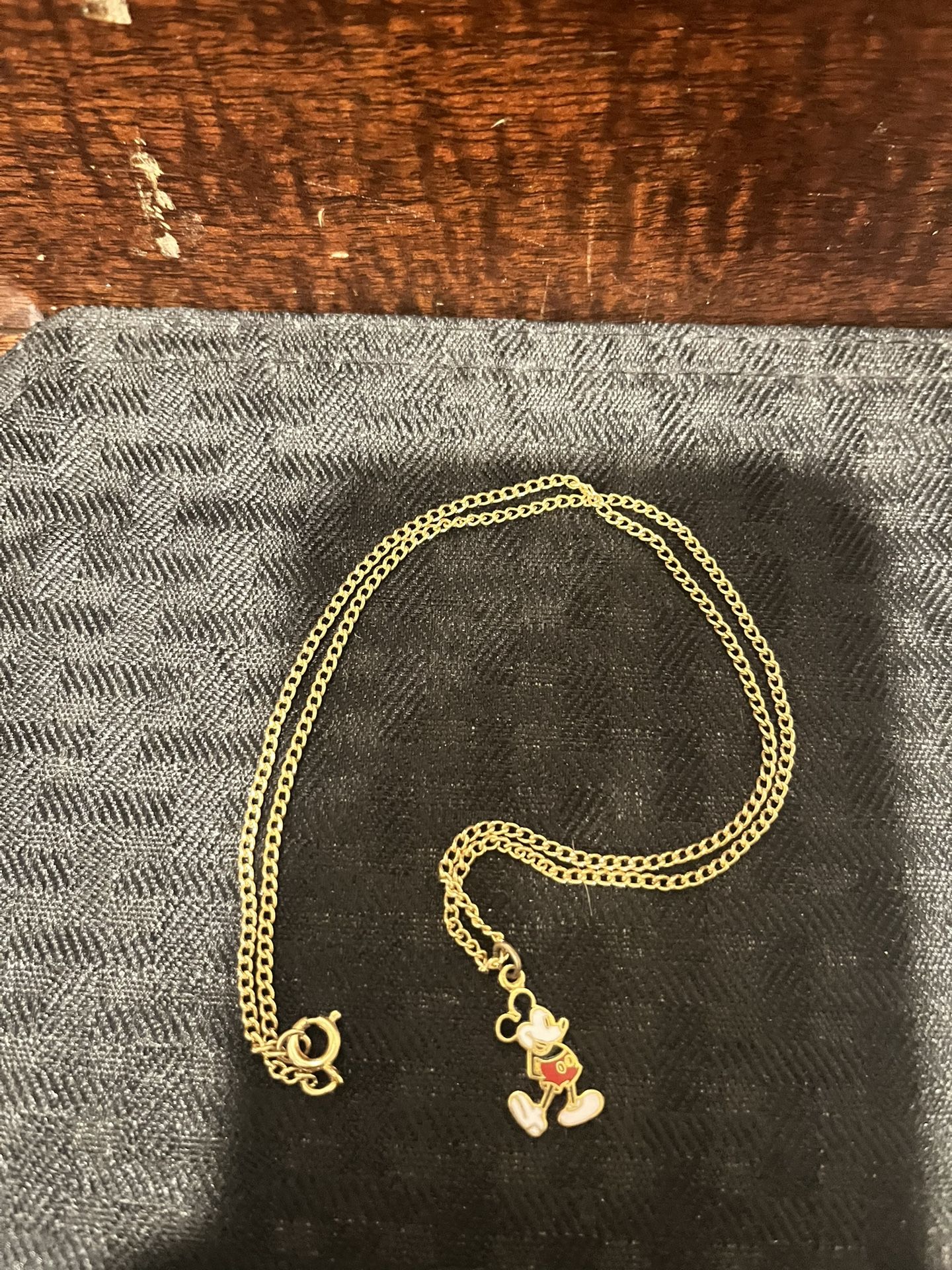 Mickey Mouse Pendant & chain. 