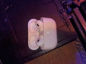 Apple AirPods Pro with Charging Case