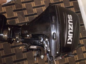 Suzuki 15 hp outboard motor