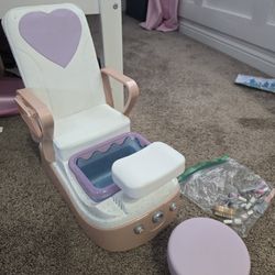 Our Generation Nail Chair