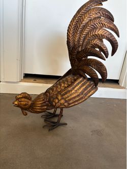 Brass fighting rooster