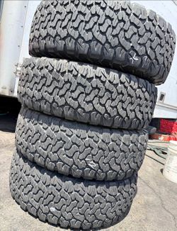 285/70/17 Bfgoodrich 📍📍 Vendo un set de llantas con 80% de vida las 4 📍🌟