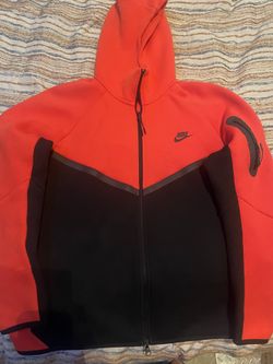 red n black nike tech
