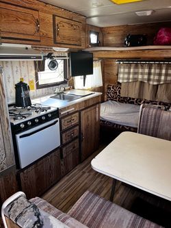 Vintage Travel Trailer / Camper RV