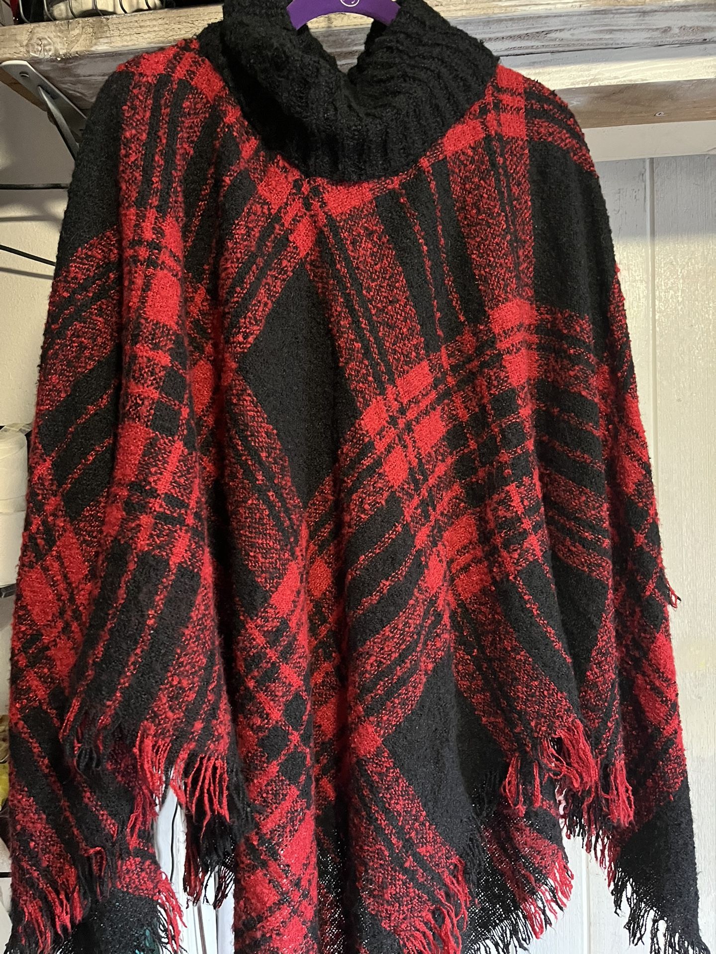 Shrug/poncho
