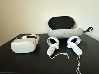 Meta Quest 2 (Oculus Quest 2) w/ Carrying Case
