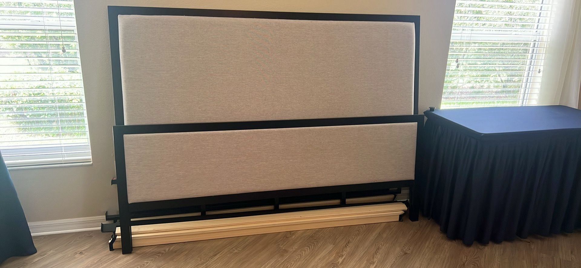 King Platform Bed