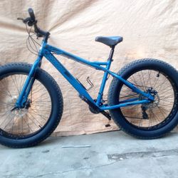 Mongoose Juneau 26 Inch Fat Tire  Bike