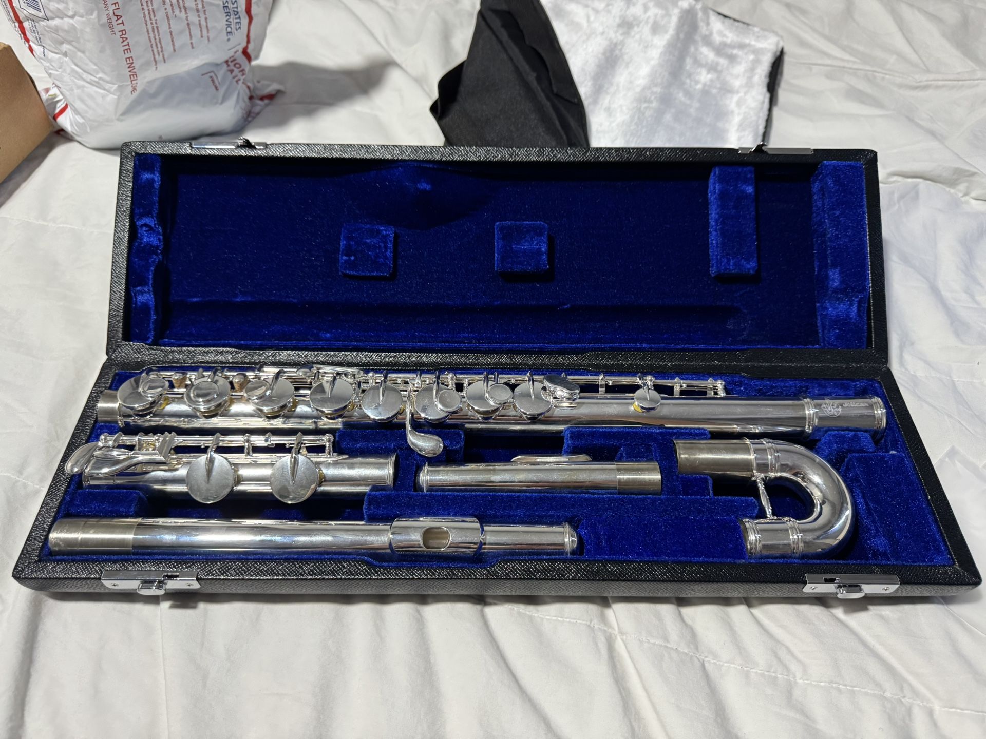 Silver Plated Alto Flute with Straight and Curved Headjoints Good sound quality Fine workmanship