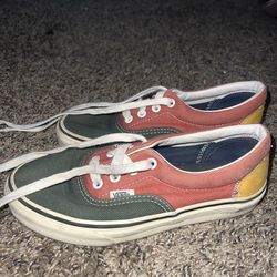 Tri color Vans 6.5 Women’s / 5.0 Men’s
