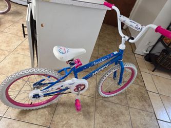 Girls bike