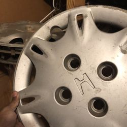 Honda OEM Hubcaps 14 Inch 