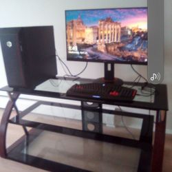 Gaming Computer Cyber power.
With a 26 In Acer Monitor 