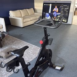 Peloton Bike+ (Rotating Screen) – Excellent Condition