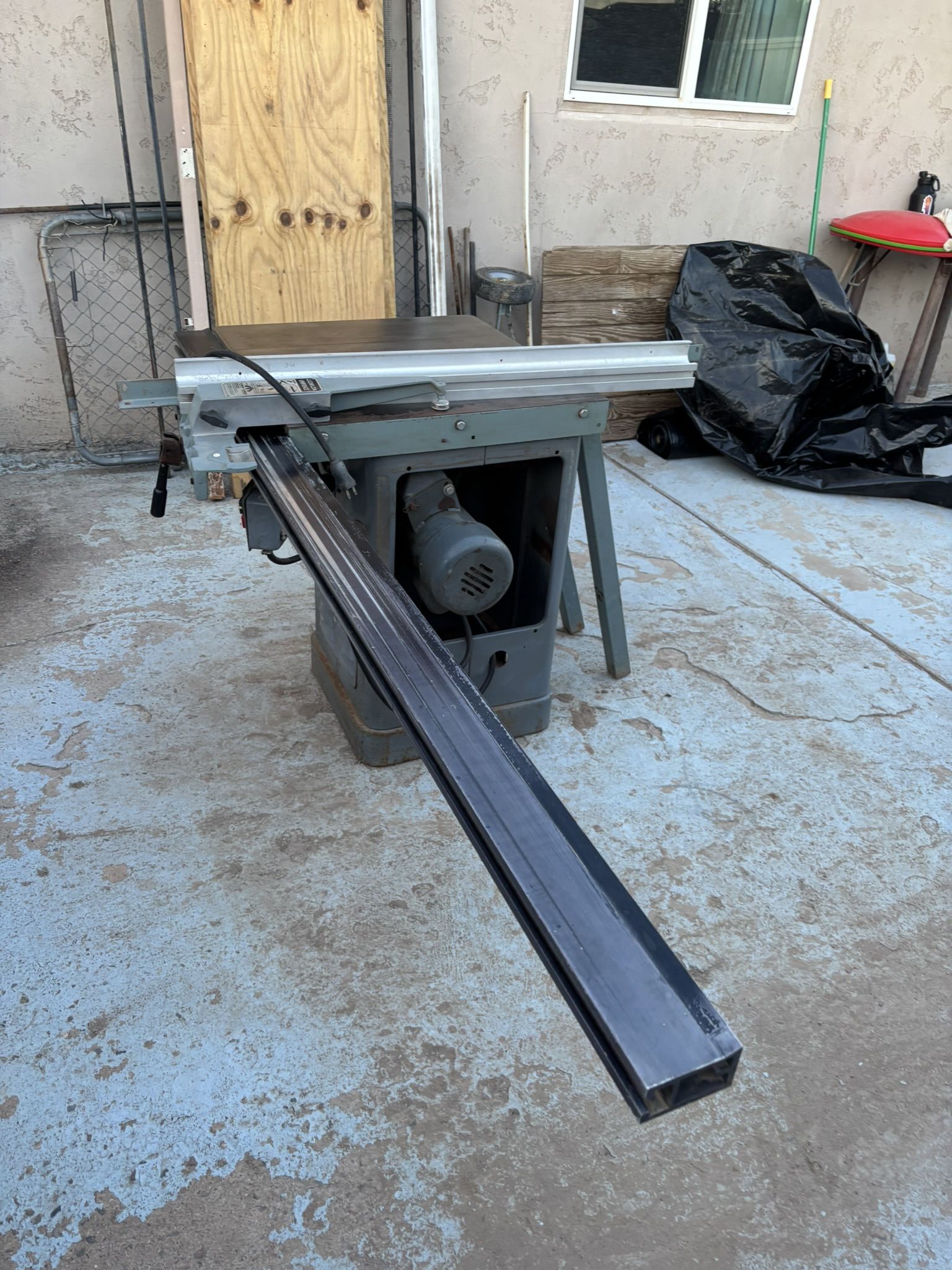 Delta Table Saw