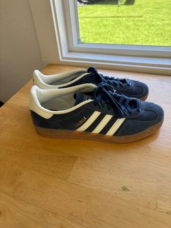 Adidas Gazelle Low-Top Sneakers size 11.5