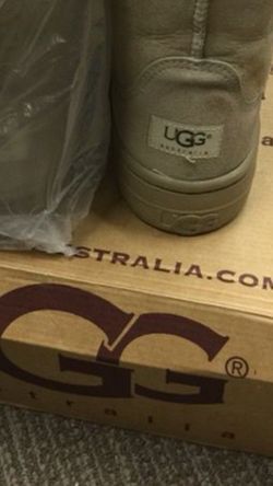 Women Boots UGG size 8 new