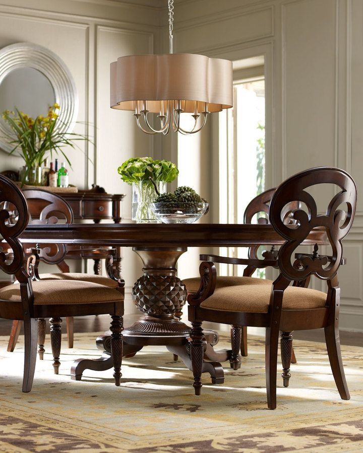 Horchow Nieman Marcus Last Call Bergdorf “Marie” Wood Dining Table With 4 Dining Chairs